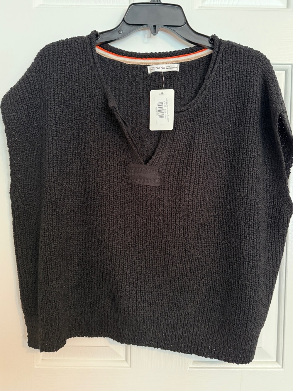 Zenana Outfitters Black Chunky Knit V-Neck Sweater